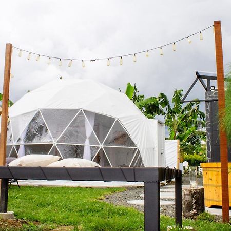 キンバヤ Orange Glampingヴィラ エクステリア 写真
