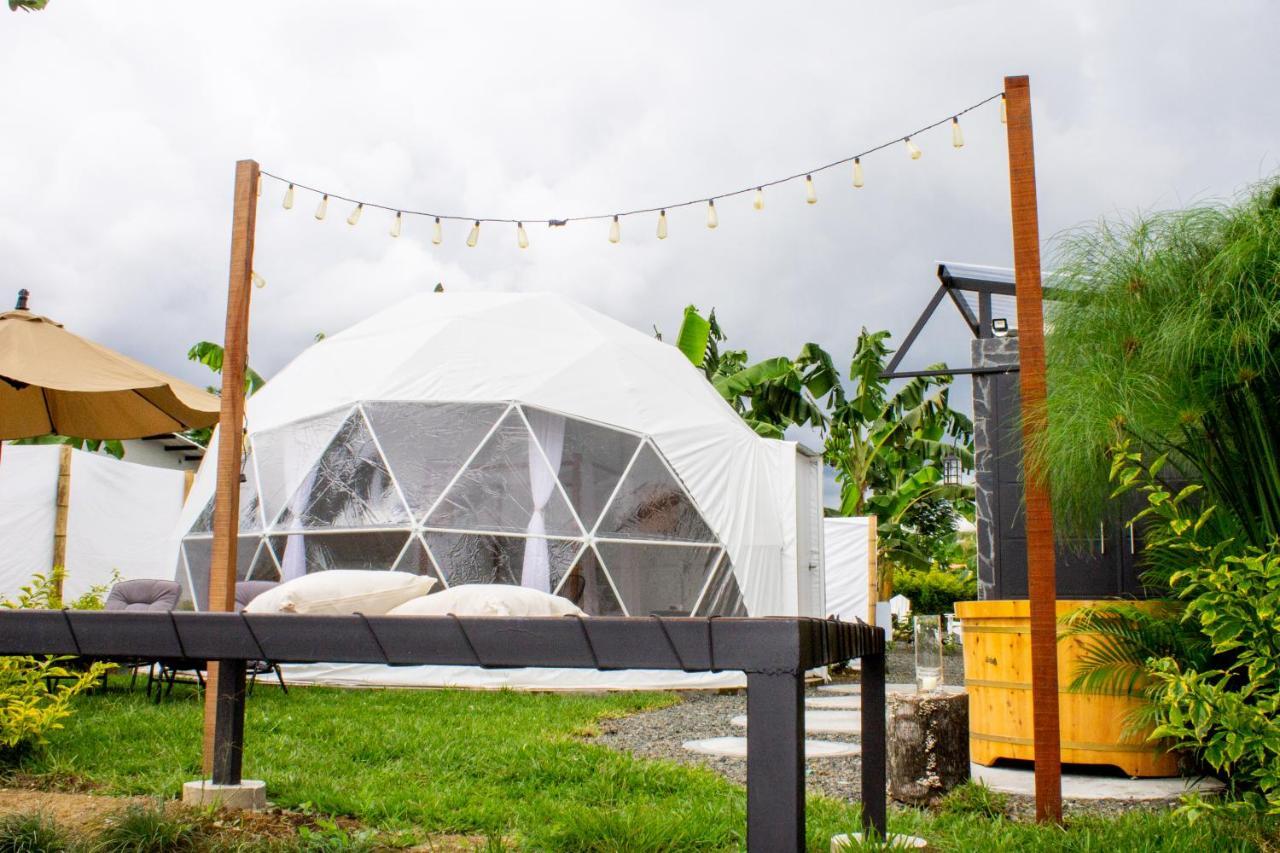 キンバヤ Orange Glampingヴィラ エクステリア 写真