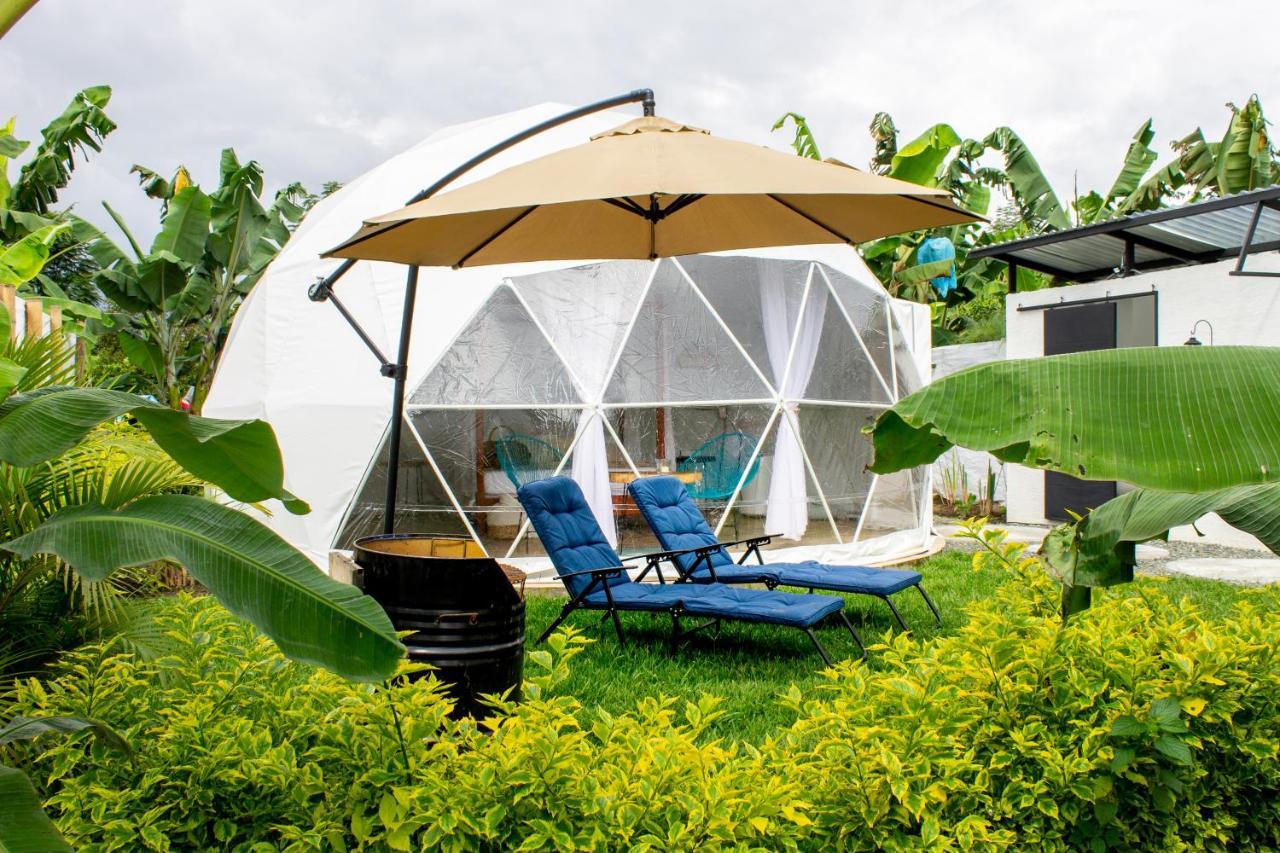 キンバヤ Orange Glampingヴィラ エクステリア 写真