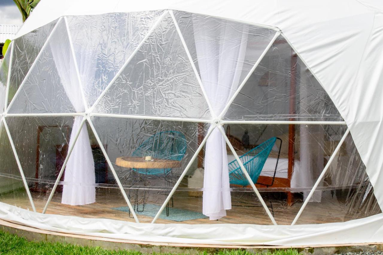 キンバヤ Orange Glampingヴィラ エクステリア 写真