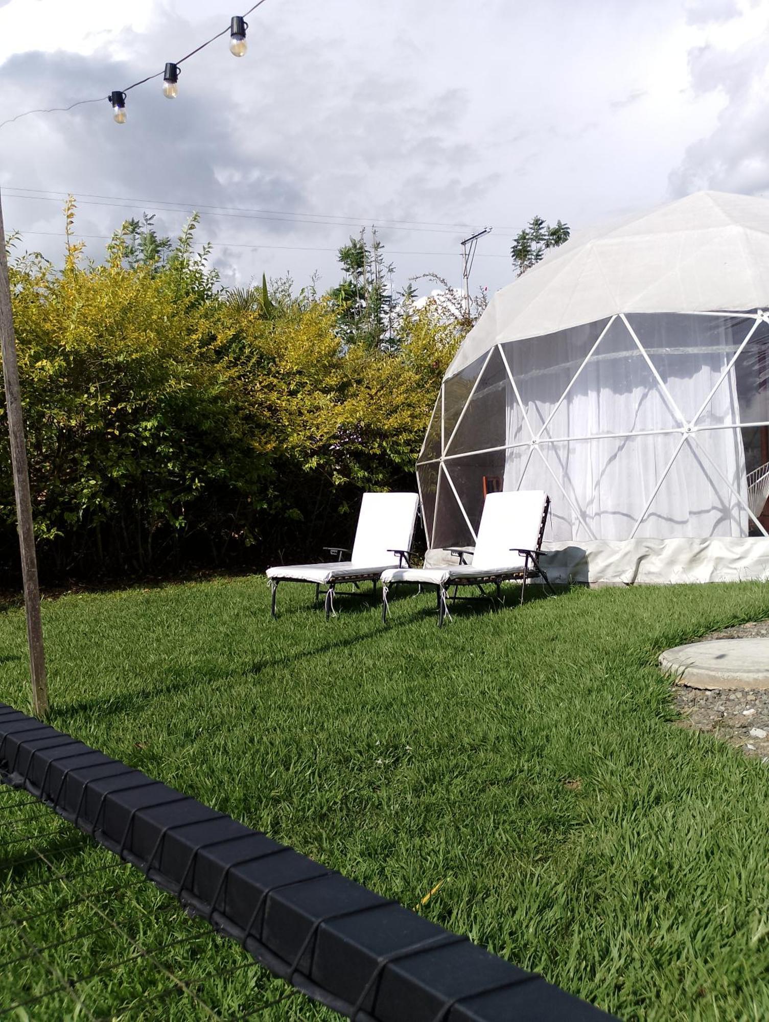 キンバヤ Orange Glampingヴィラ エクステリア 写真