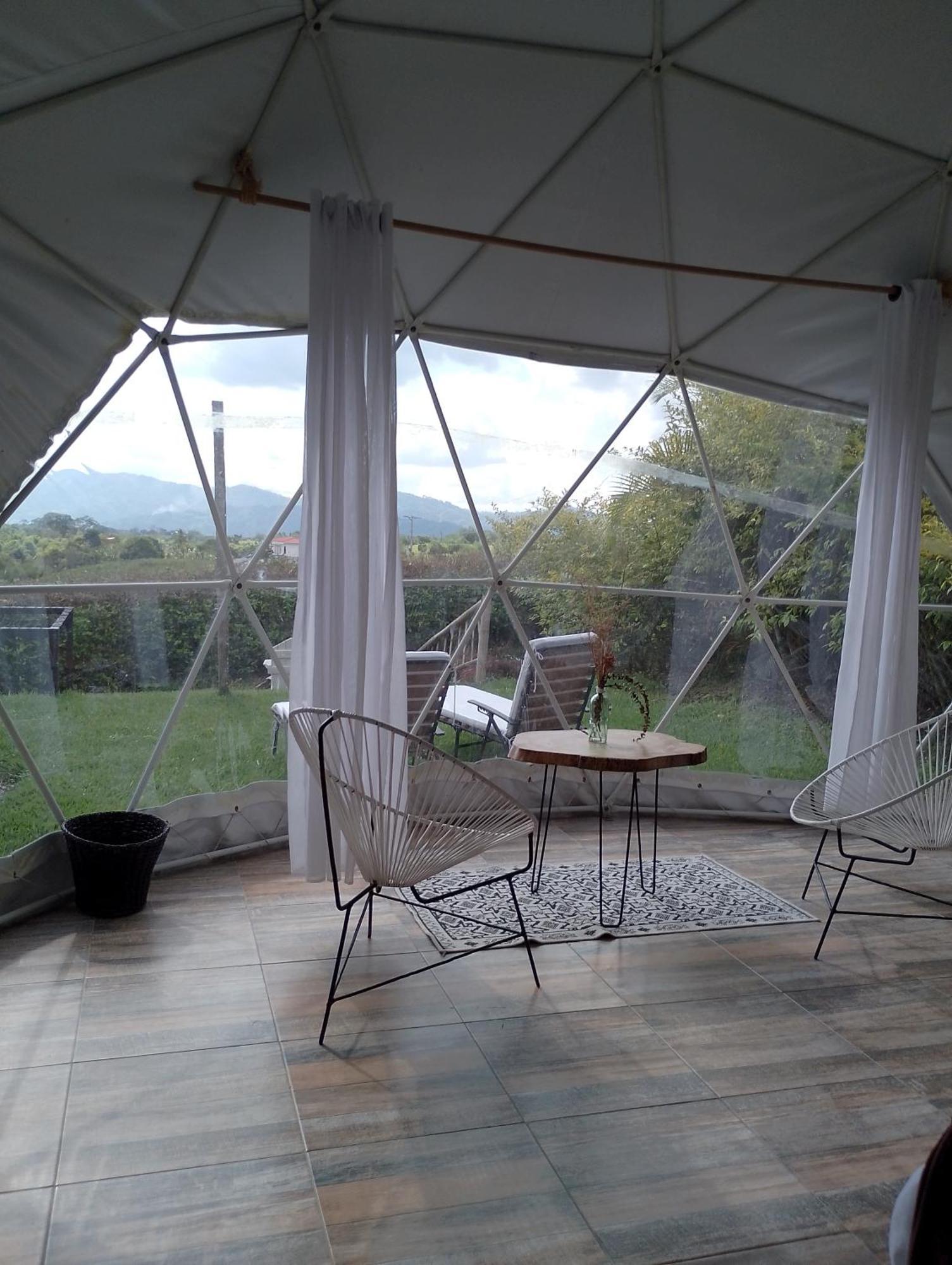 キンバヤ Orange Glampingヴィラ エクステリア 写真