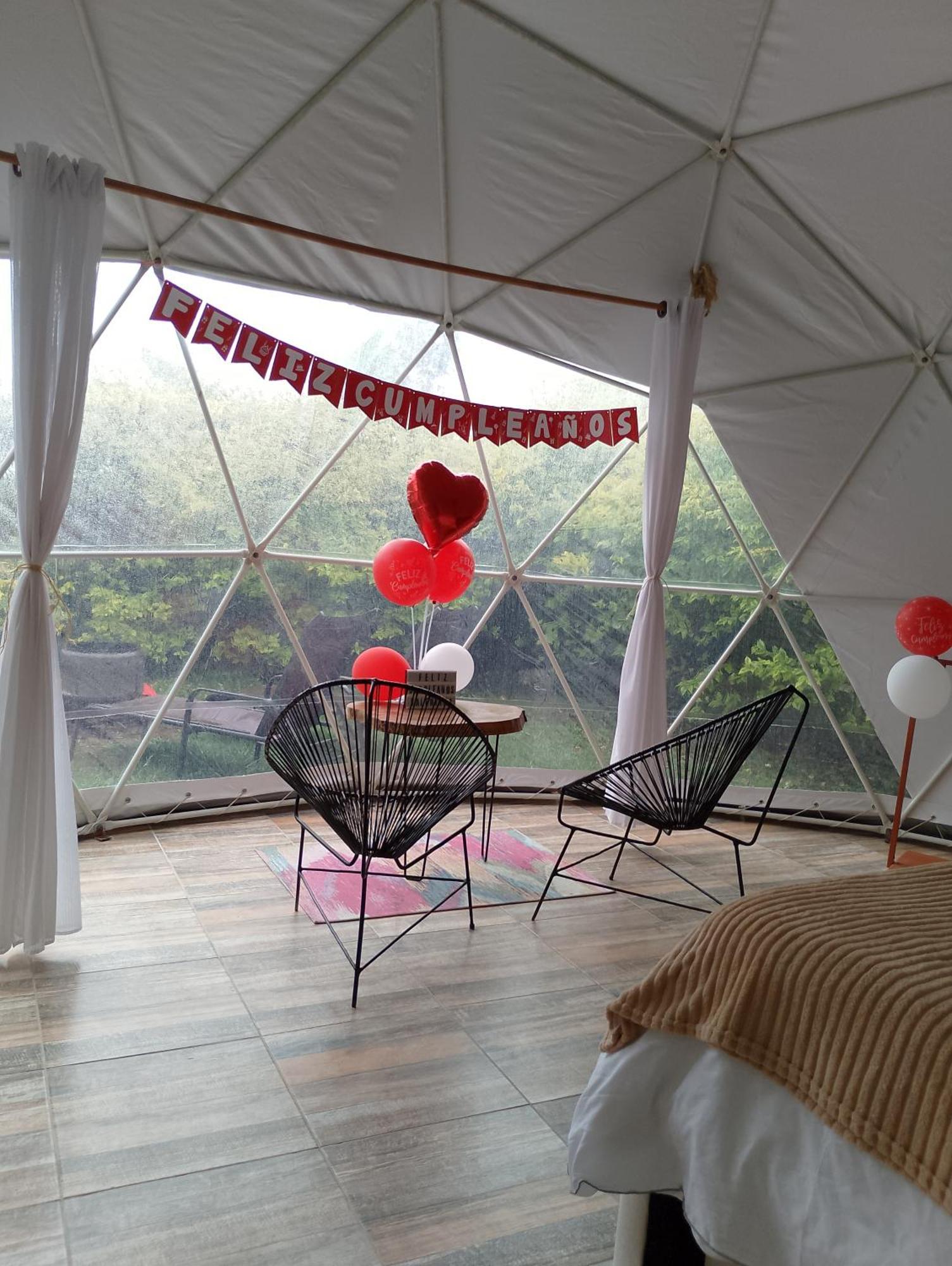 キンバヤ Orange Glampingヴィラ エクステリア 写真