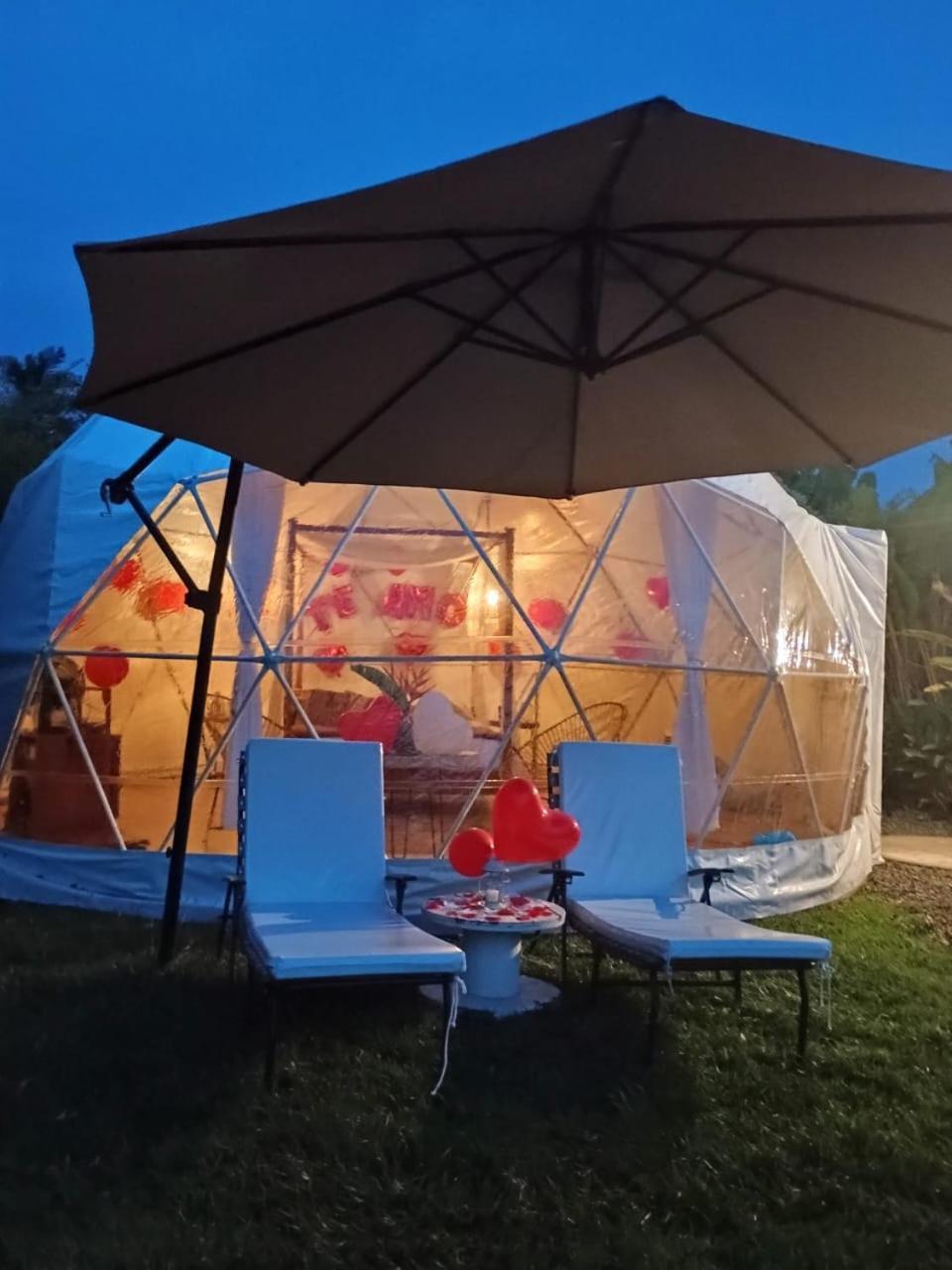 キンバヤ Orange Glampingヴィラ エクステリア 写真